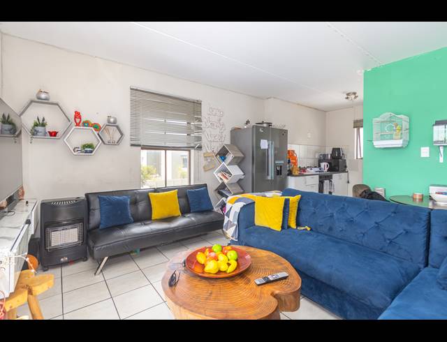 2 BEDROOM APARTMENT FOR SALE IN PARKLANDS EAST